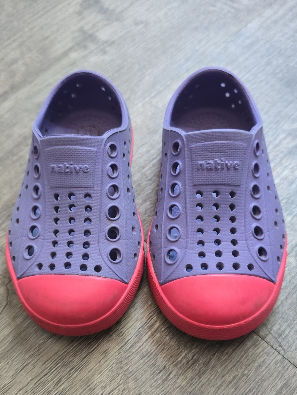 Native Kids Purple Slip-On Shoes with Pink Toe Accents - Size 5